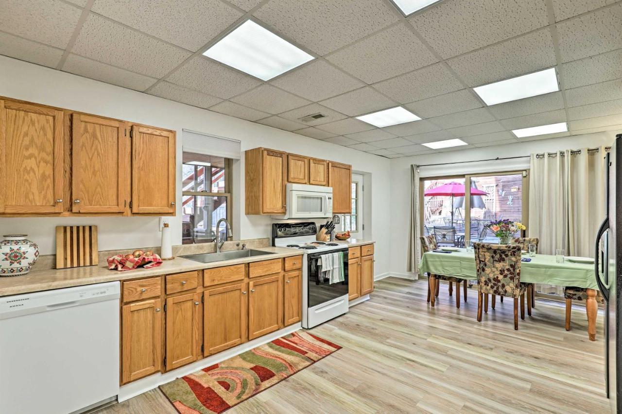 Asheville Mountain Getaway With Patio And Koi Pond! Zewnętrze zdjęcie